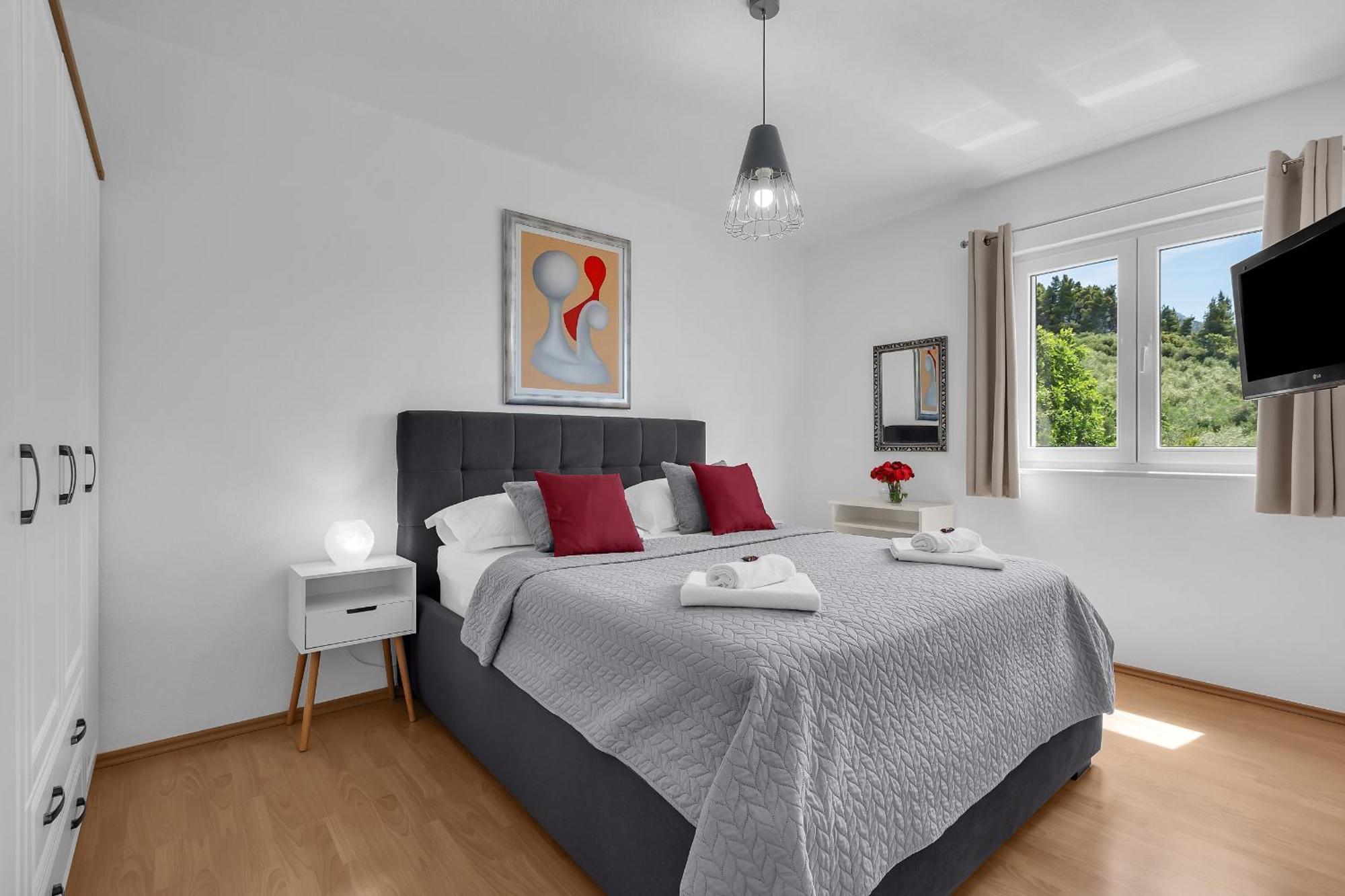 Apartments Villa Katarina Tucepi Bagian luar foto