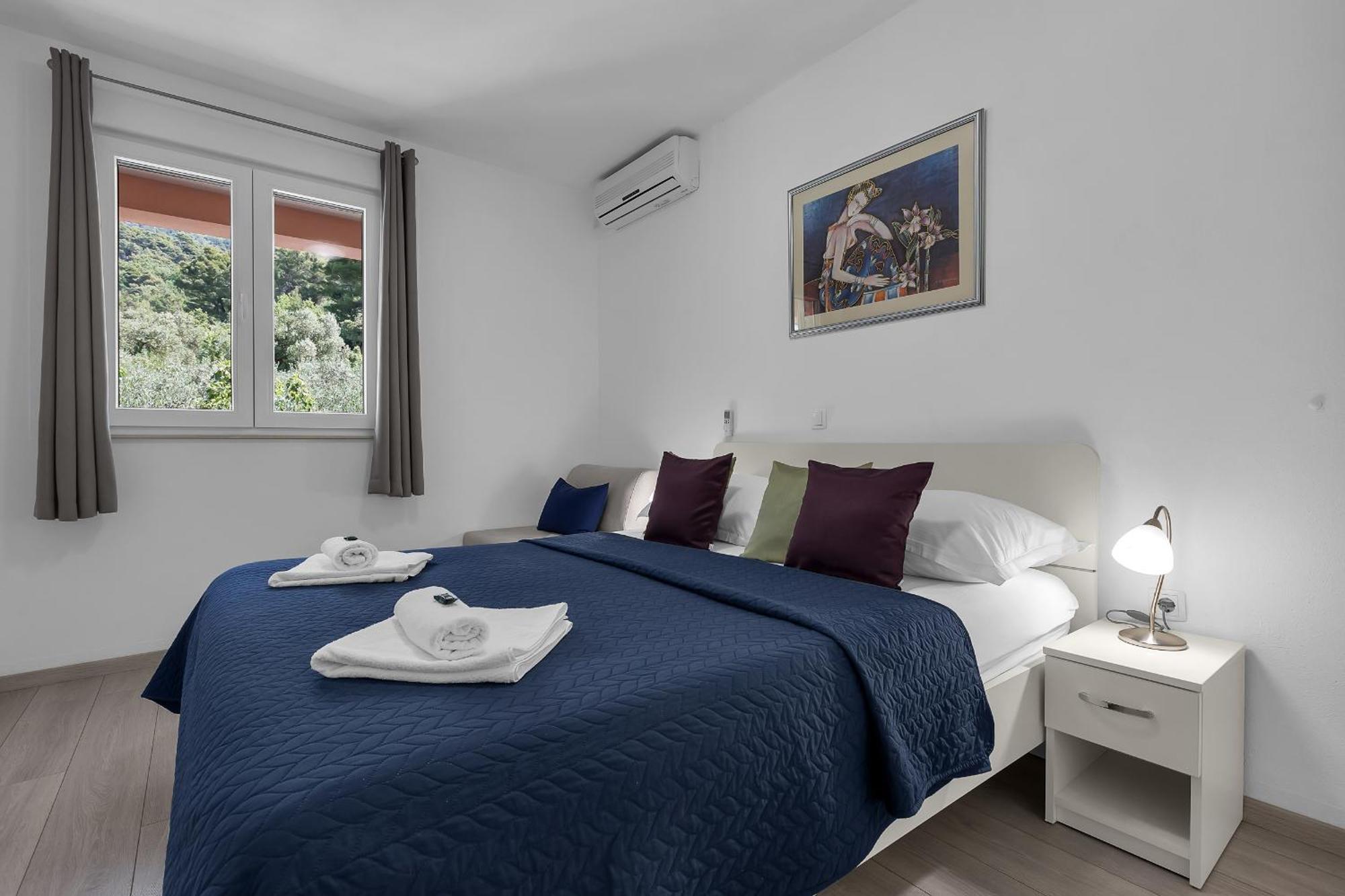 Apartments Villa Katarina Tucepi Ruang foto