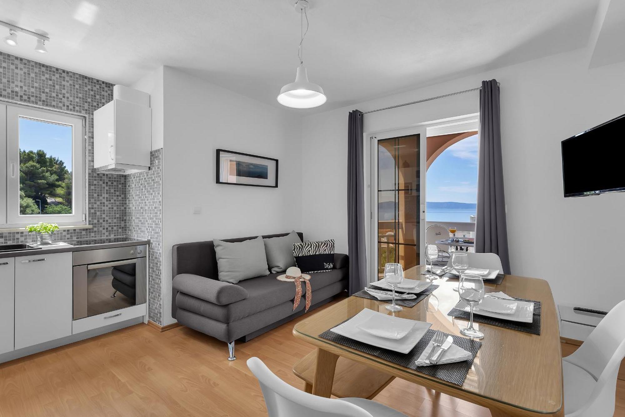 Apartments Villa Katarina Tucepi Ruang foto