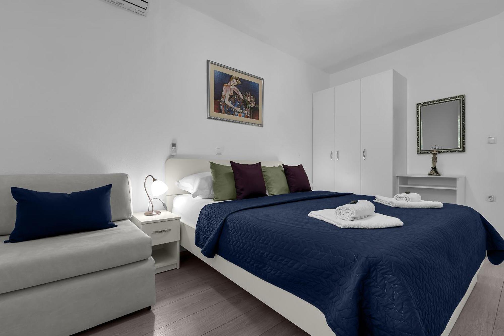 Apartments Villa Katarina Tucepi Ruang foto