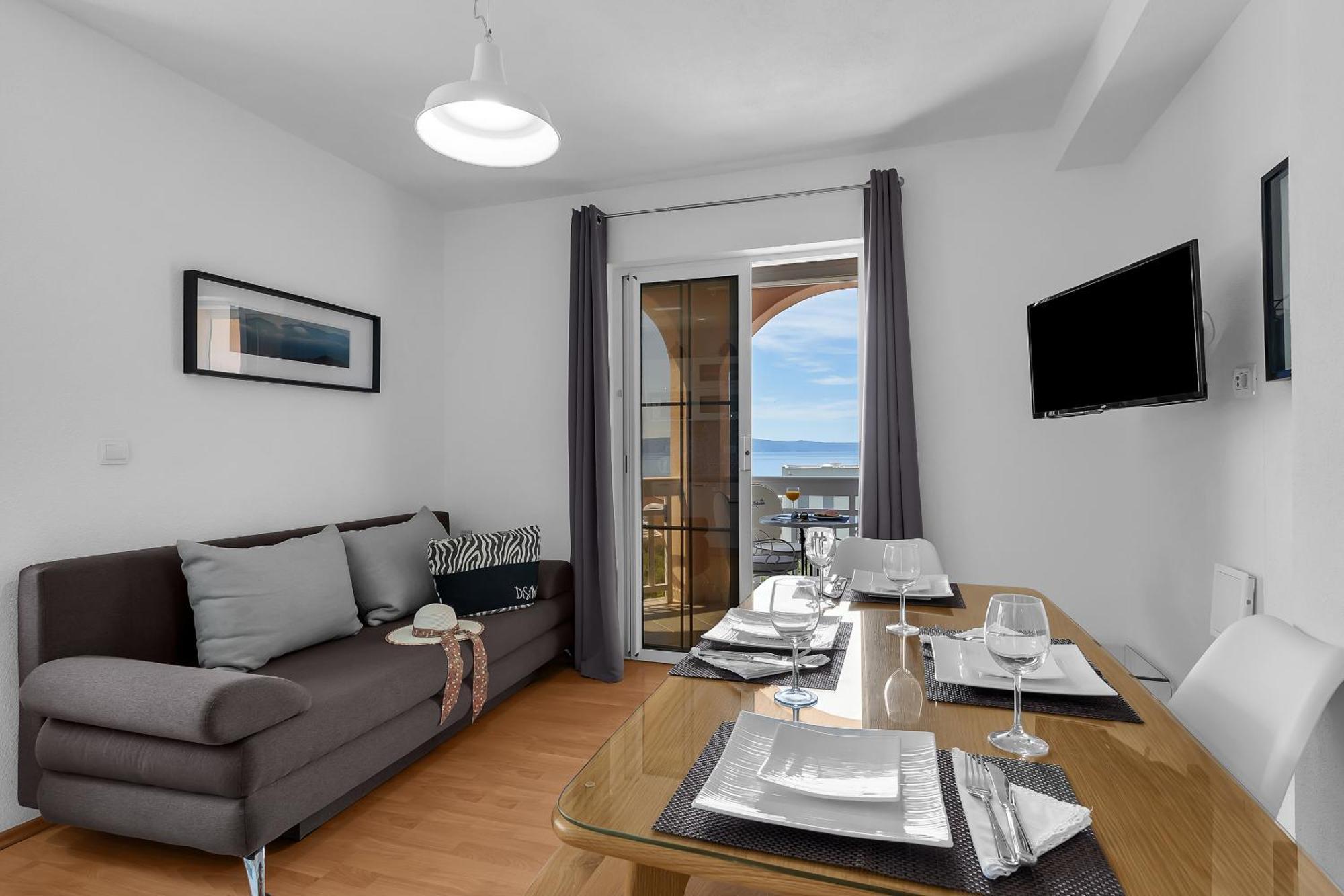 Apartments Villa Katarina Tucepi Ruang foto